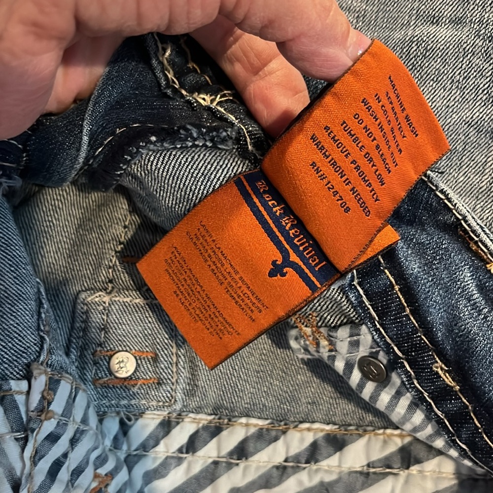 Rock Revival Bella Capri Jeans - Picture 9 of 10